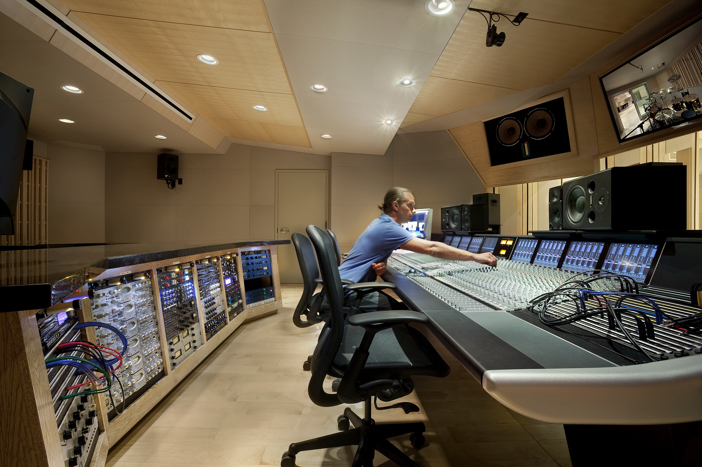 SOUTHWESTERN COLLEGE RECORDING STUDIO